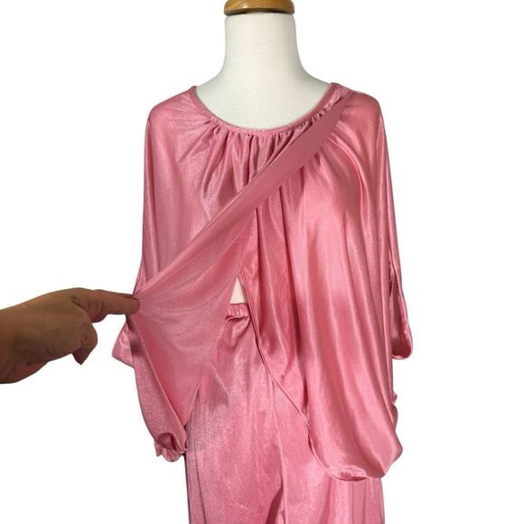 Vintage Queens Way Shiny Silky Pretty In Pink Nylon Pajama Set Batwing Wrap Top - Picture 3 of 9